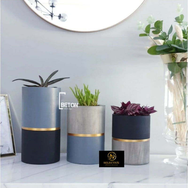 Large Golden Flower Pots/Black Vases, Set of 2