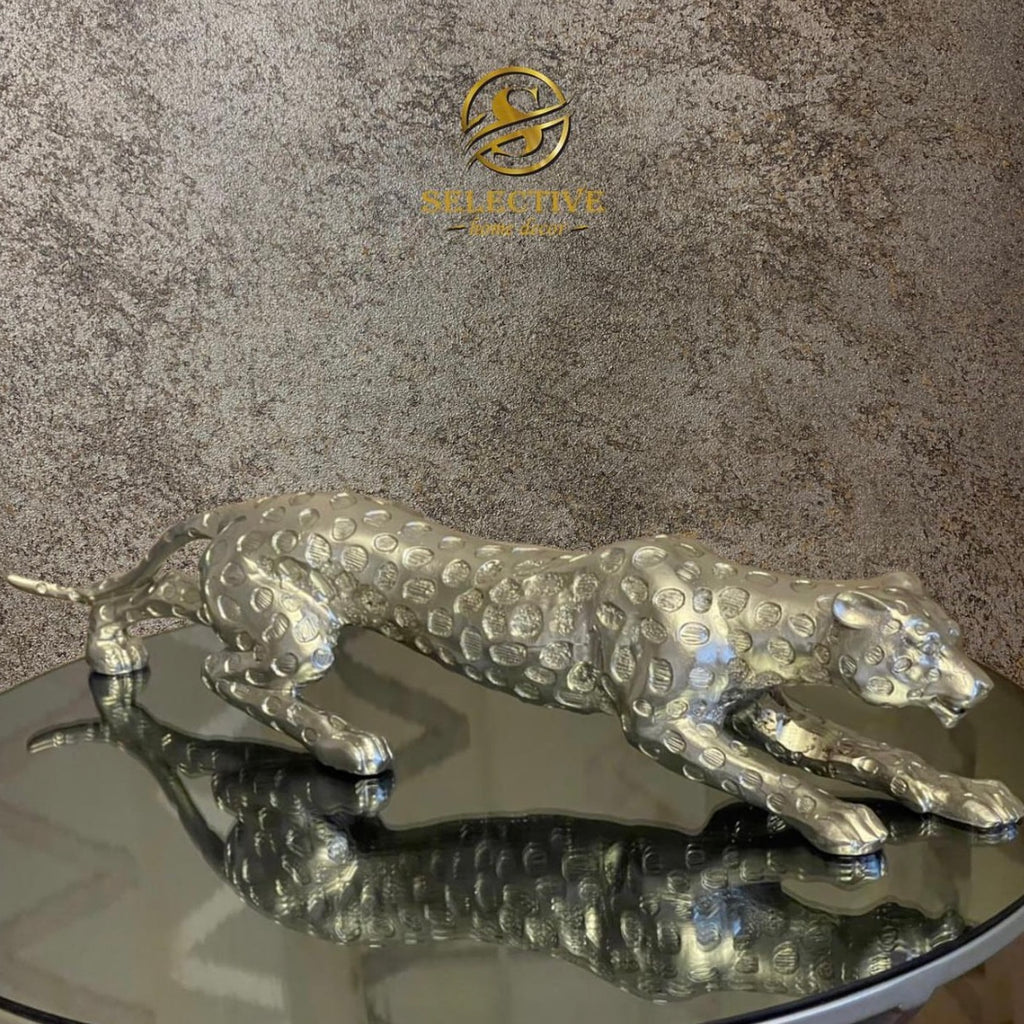 Silver Leopard Salvador